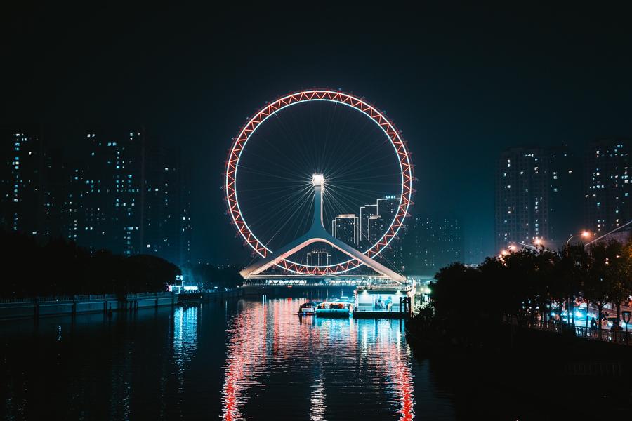 天津之眼(金钢桥上拍的,当天天气太霾,效果不好) 天津之眼(金钢桥上拍的,当天天气太霾,效果不好)