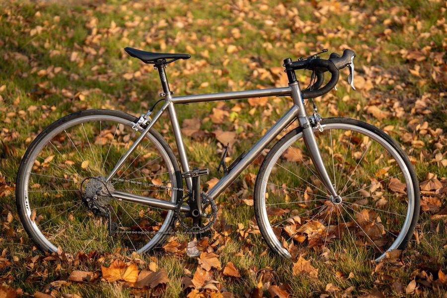 祺祺组装的自行车