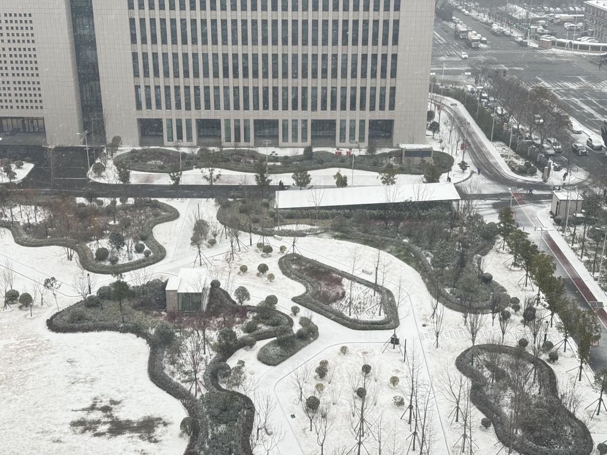 15时04分拍摄的窗外 15时04分拍摄的窗外