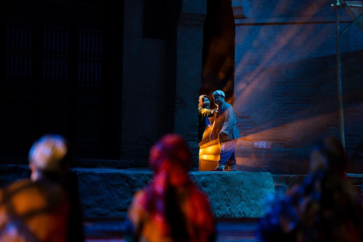 第三幕老人离开村子 第三幕老人离开村子