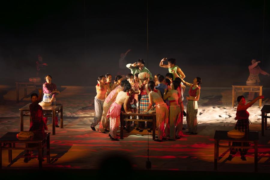 第四幕村里集体和面