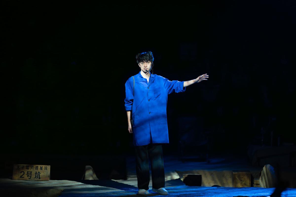 天子驾六剧场讲解员(拍摄于结束时) 天子驾六剧场讲解员(拍摄于结束时)