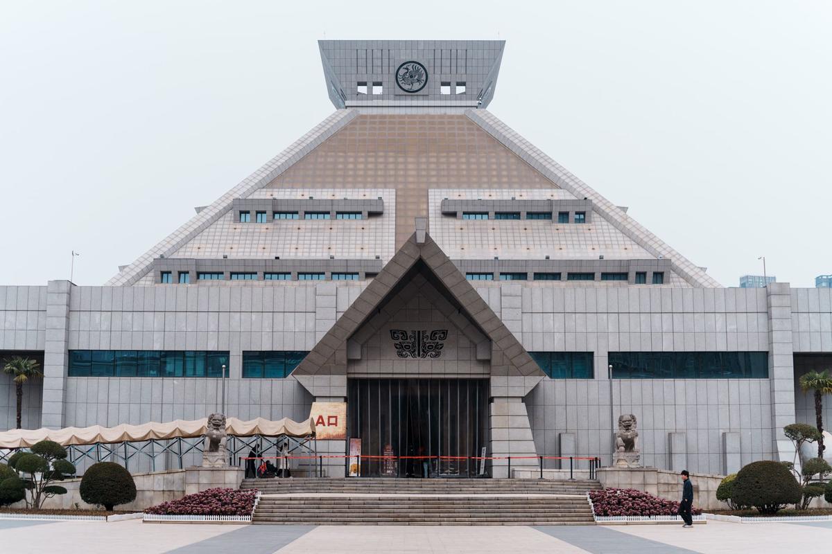 博物院主楼:金字塔造型 博物院主楼:金字塔造型