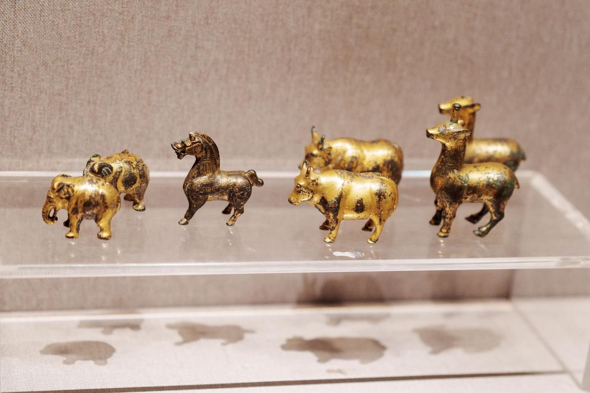 鎏金铜动物 鎏金铜动物