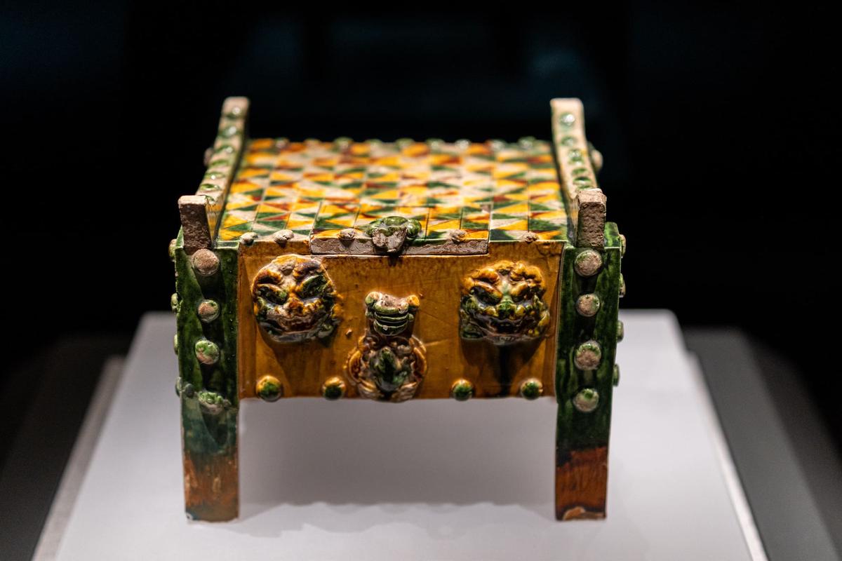 三彩钱柜 三彩钱柜