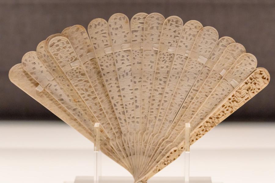 象牙透雕扇 象牙透雕扇