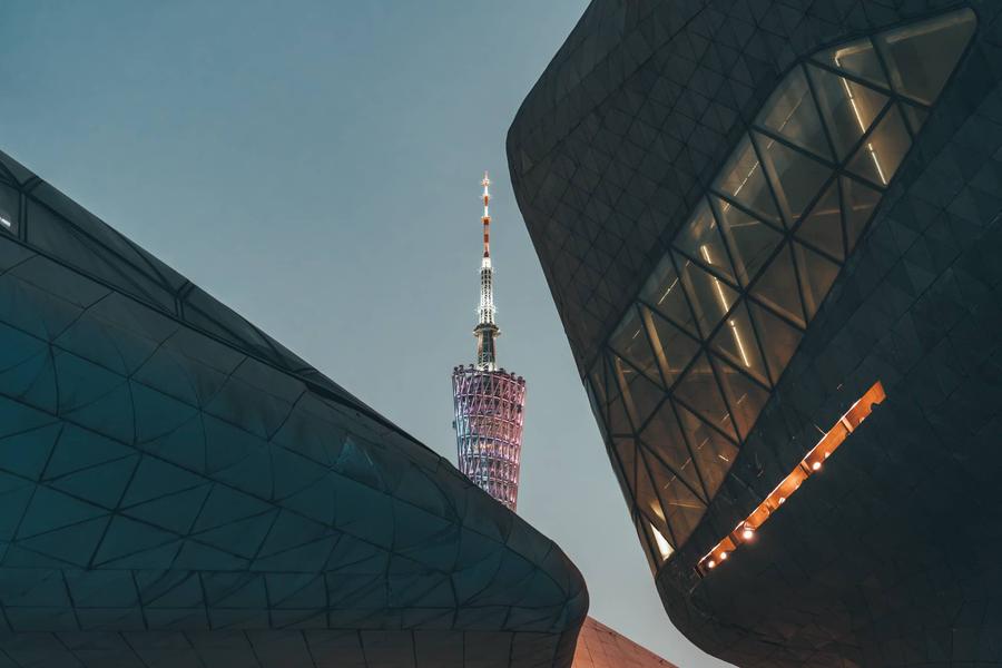 大剧院与广州塔合影