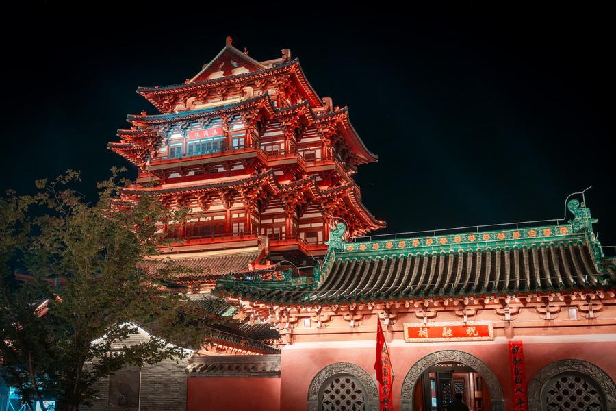 溱洧楼与祝融阁同框 溱洧楼与祝融阁同框