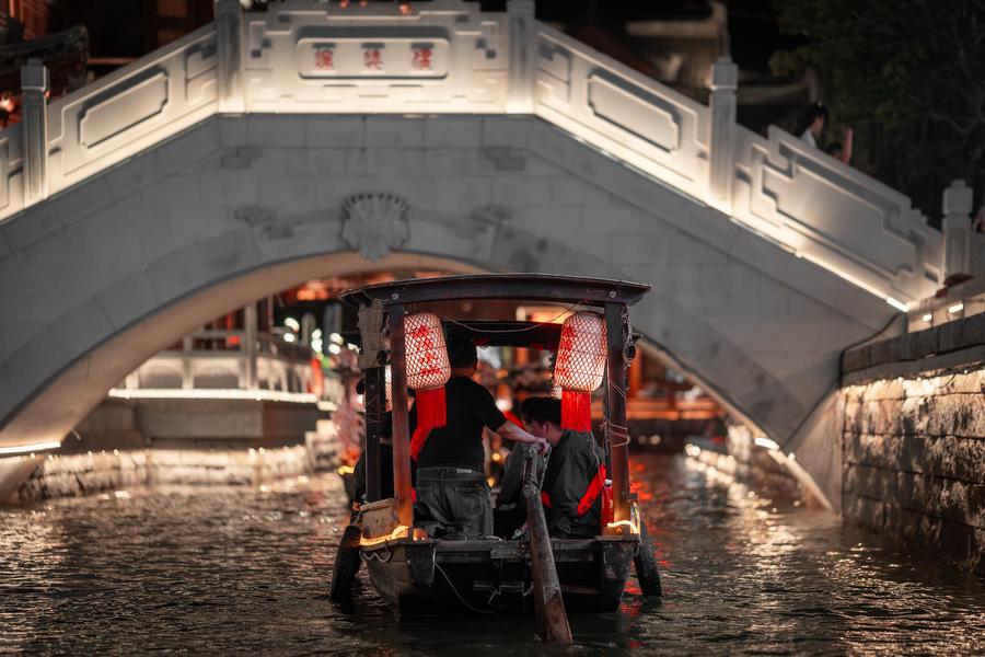 游船 游船