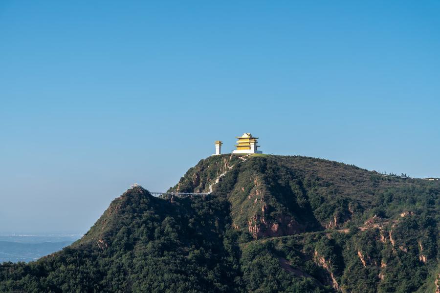 去往小马高原路边观景台景色 去往小马高原路边观景台景色