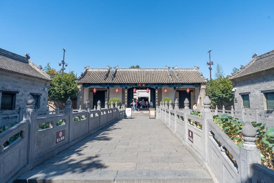 莲池 莲池